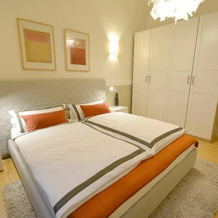 Classic-modern City Apartment *